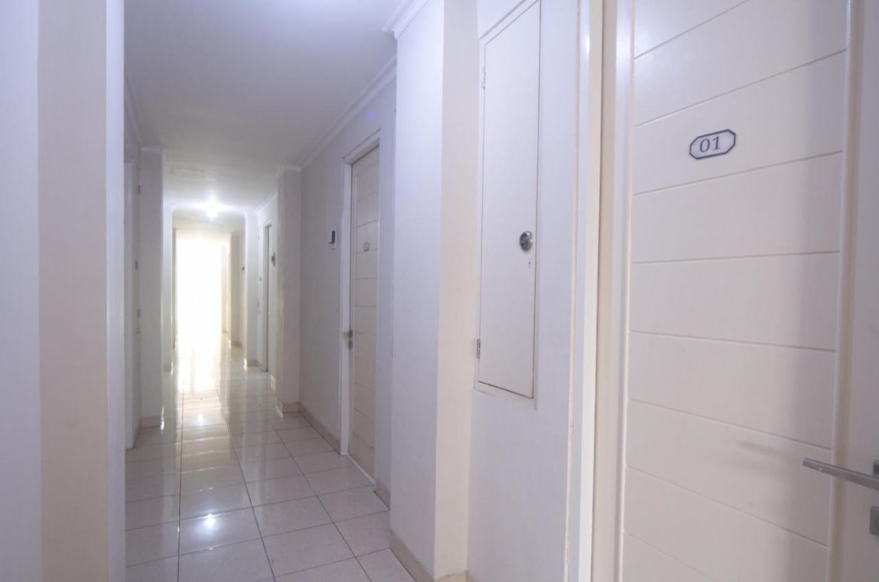 Oyo 3049 Scientia Dormitory Syariah Tangerang Exterior foto